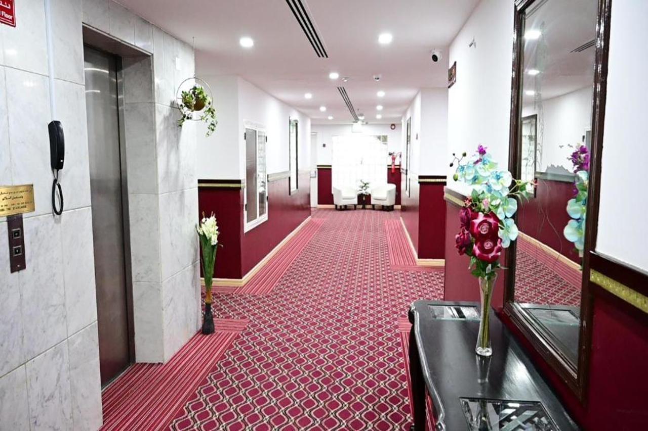 Ramee Guestline Hotel Dubai Exterior photo